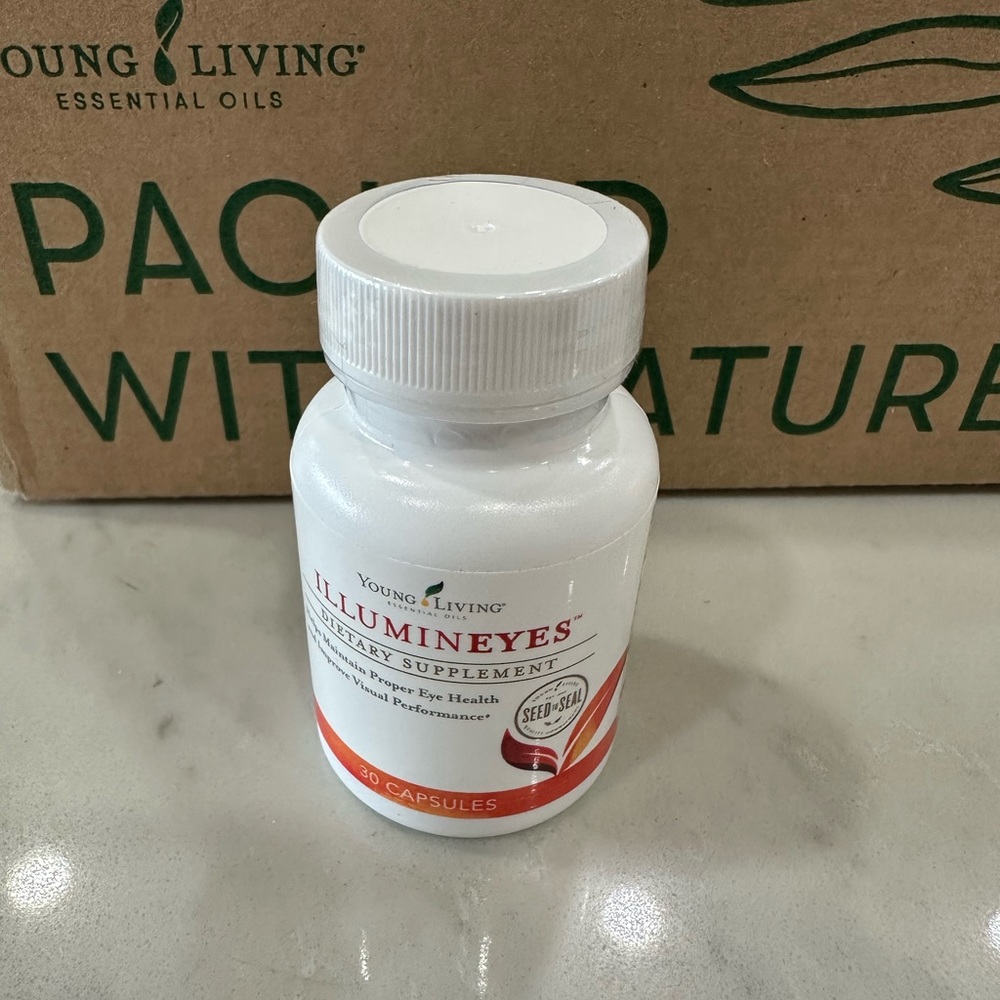 NEW. Young living illumineyes